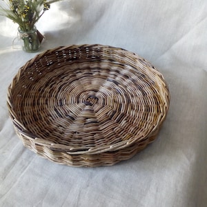 Round wicker tray  Kitchen serving basket