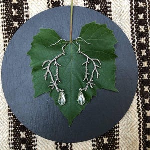 Silver crystal twig with clear drop, Elven elvish dangle earrings, Hedge witch druid earrings, Forest branch witchy jewelry, Strega fashion