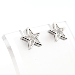 18K White Gold Star Shape Luxury Earring with Natural Diamond | Gift for her | Fine Jewelry | Natural Diamond Stud Earring