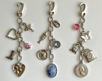 Llaveros de acero inoxidable de inspiración vintage | Dijes de plata hechos a mano con cuentas, corazones y rosas | Cadena de bolso única para mujer