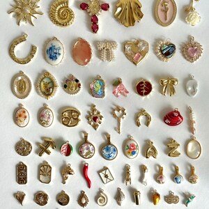 Coquette Charm Soup – vergoldete Herz- und Schleifen Charms | Romantische Schmuckanhänger für DIY Schmuck & Geschenke