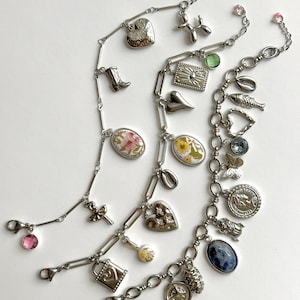 Custom Charm Armband – Edelstahl versilbert | Gestalte dein Armband mit 1 - 10 Anhängern & 3 Kettenarten, Geschenk für Sie