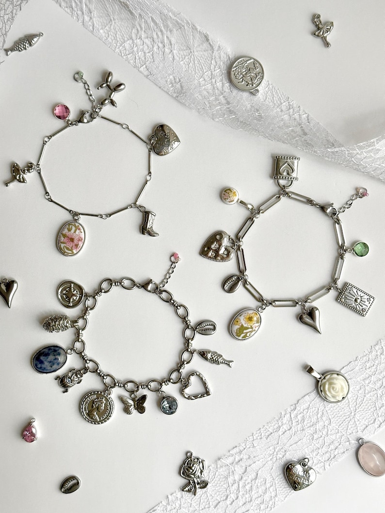 Custom Charm Armband – Edelstahl versilbert | Gestalte dein Armband mit 1 - 10 Anhängern & 3 Kettenarten, Geschenk für Sie
