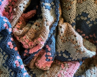 Manta de crochet de 6 días hecha a mano en 4 tonos