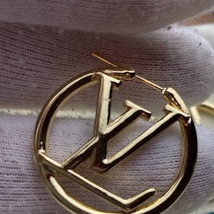 Simple Louis Vuitton Garden Louise Gold LV Logo Silver Hoop