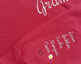 Custom Embroidered Mama Sweatshirt with Kids Name on Sleeve, Personalized Mom Sweatshirt, Minimalist Momma Sweater, Mothers Day Gift for Mom