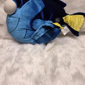 Disney Store Dory Plush Finding Nemo Blue Fish.