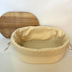 Panera artesanal de cuerda de algodón con tapa de madera, estilo escandinavo para la cocina.