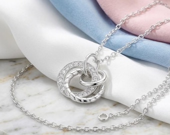 Chic Entwined Circle Pendant Necklace, Interlocking Crystal Rings