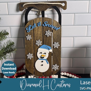 Archivo de corte láser de muñeco de nieve de trineo navideño Let It Snow Decoración de invierno SVG Adorno de copo de nieve Archivo Glowforge Patrón de artesanía navideña