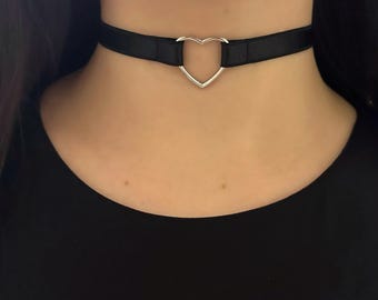 zwarte verstelbare choker met hart