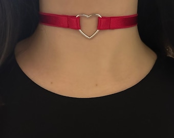 rode verstelbare choker met metalen hart