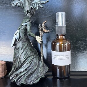 MORRIGAN Misting Body Veil, Self-Confidence, Joy of Successful Outcome, Banishing What No Longer Serves, Protection Shield, 16 dram (2 oz.)