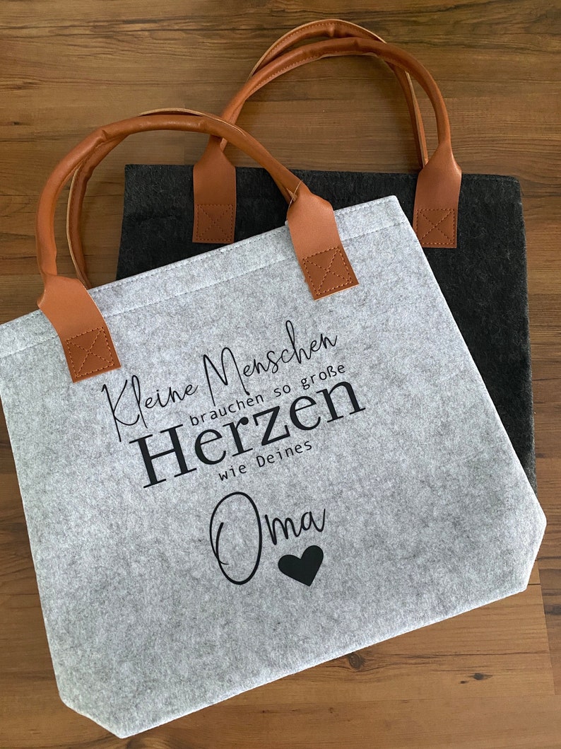 Personalisierte Filztasche , Kleine Menschen brauchen so große Herzen wie Deines ... Muttertagsgeschenk, Geschenk Erzieherin Bild 3