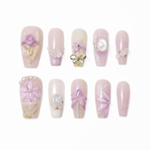 Lavender Floral Nail Art Stickers | Pearl & Flower Elements | Dreamy Romantic Style Press-On Nails | Reusable Short Nails