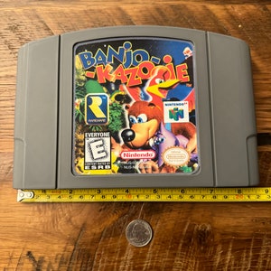 巨大な N64 カートリッジのレプリカ - どのゲームでも使用可能!