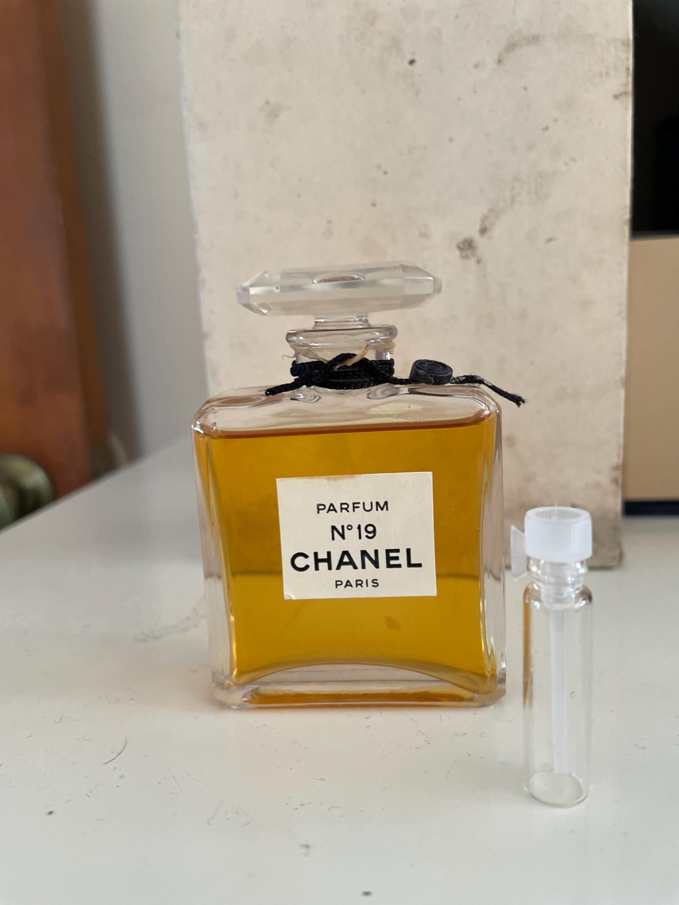 Chanel #19 Perfume - Etsy Canada
