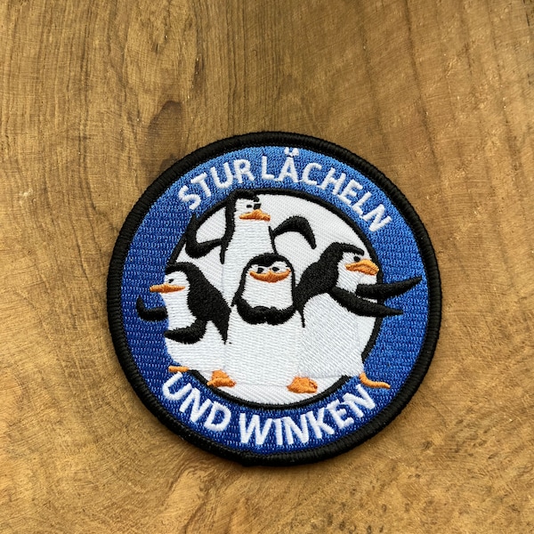 Patch mit Klett Aufnäher Abzeichen Flicken Pinguine von Madagaskar Stur lächeln und winken fun Satire Blau