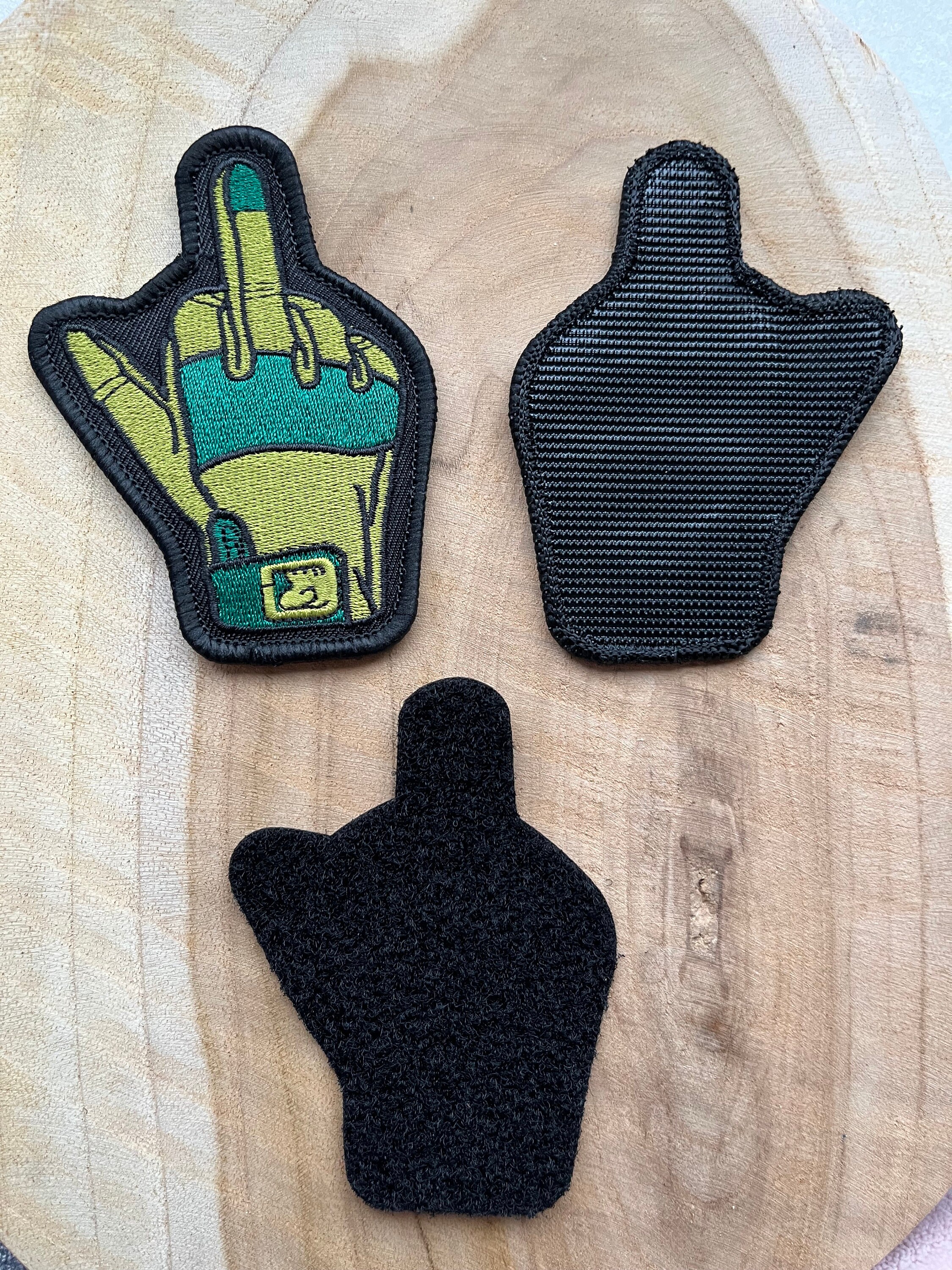 Finally Home Aufbügel-Patch – Rebellen Maus Cursor Mit Mittelfinger, Stinkefinger Aufnäher