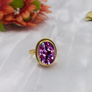 Dainty Alexandrite Ring,Handmade Vintage Ring,Purple Blue Magic Ring,Oval Alexandrite Ring,Women Engagement Ring,Gift for her,925 Silver mom