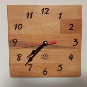 Design Wanduhr Buche 20x20cm flüsterleises Quarzwerk Unikat , handgefertigt!