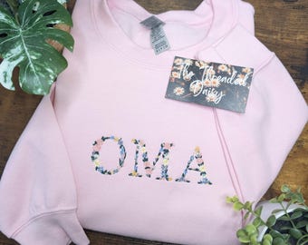 Floral Oma Embroidered Sweatshirt, Oma Floral Sweatshirt, Embroidered, Grandmother Gift, Gifts for Her, Embroidered Flowers