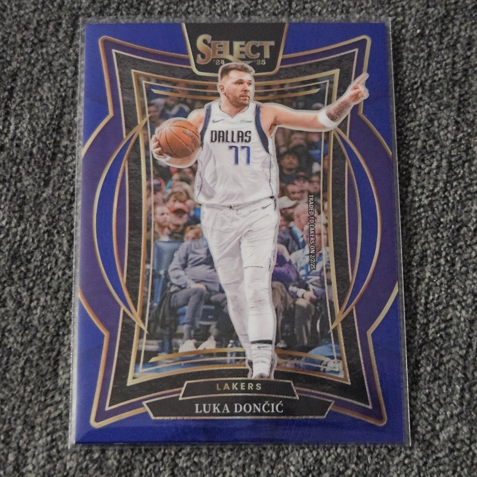 2024-25 Panini Select #56 Luka Doncic Blue Prizm Los Angeles 