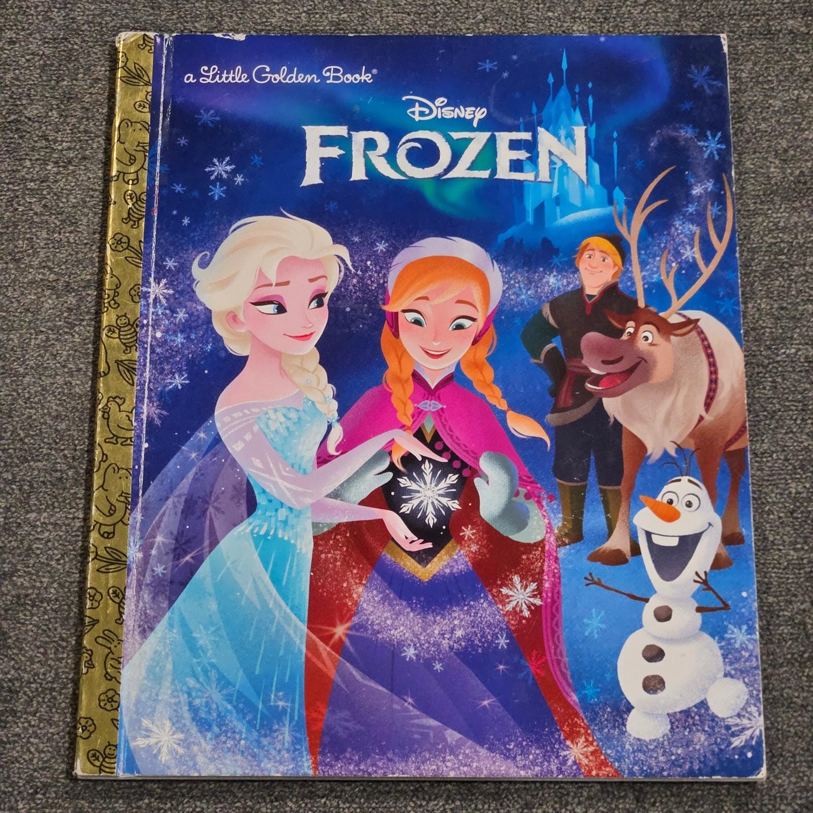 洋書 Disney Frozen a Little Golden Book Disney Frozen Little Golden Book Hardcover by Victoria Saxon 2015