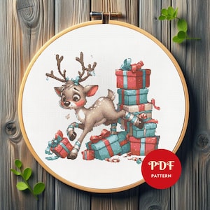 Reindeer and Gifts Cross Stitch Pattern, Christmas Embroidery Design, Needlepoint Chart, Easy Cross Stitch PDF Pattern, Instant Download,DIY