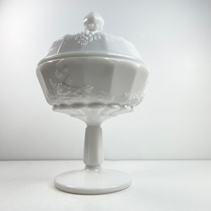 Vintage Westmoreland MILK GLASS Round Compote/Candy Dish Lid Paneled Grape