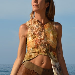 Top de fieltro, outfit de festival, ropa boho, ropa sostenible, top ooak, top ecoestampado, ropa de seda, crop top.