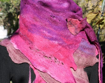 Schal mit Brosche, großer doppelseitiger Schal aus Wolle und Seide. Rosa und lila Schal. Umweltfreundlicher Hippie-Schal. Einzigartiger Wendeschal.
