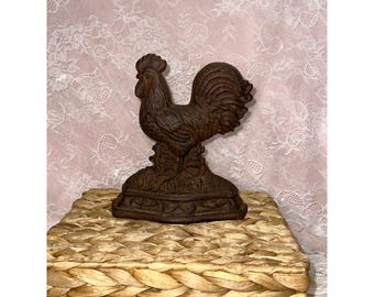 Tope de puerta de gallo de hierro fundido vintage, color marrón, para decoración rústica de granja.