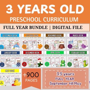 Könnte beinhalten: Ein digitales Vorschul-Curriculum-Paket für 3-Jährige. Das Bild zeigt ein Ganzjahrespaket mit über 900 Seiten, einschließlich Bücher für September bis Mai. Das Design umfasst farbenfrohe Illustrationen und den Text "3 Years Old Preschool Curriculum".