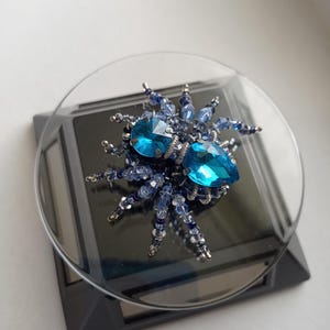 Spider brooch Halloween jewelry Embroidered brooch Halloween gift Spider jewelry pin Halloween brooch Beaded insect brooch