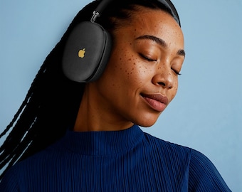 Embossed Leather Airpod Max Case: Vintage Black, Personalized Monogram