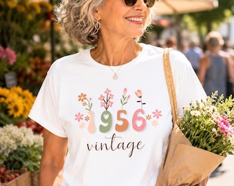 Personalized t-shirt for best friend's 70th birthday, floral design gift, vintage 1956, original women's gift idea