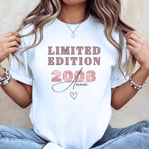 Jahrgang 2008 Shirt Mädchen personalisiert mit Name – Geburtstagsshirt Geboren 2008 Vintage T-Shirt Geschenk junge Frau 18 Geburtstag