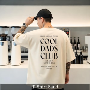 Cool Dads Club Papa T Shirt personalisiert Namen,originelles besonderes Geschenk zum ersten Vatertag Geburt BabyT-Shirt,modernes Vater Shirt