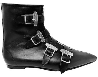 Evie - 4 Coffin Buckle Pike