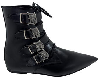 Benjamin - Bota de caña alta con cordones y hebilla de 4 calaveras