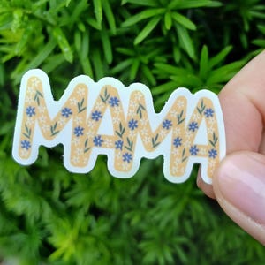 Pegatina de Mamá: Vinilo Floral Boho para Mamás, Regalo para el Día de la Madre, Bonita Calcomanía Estética para Laptop o Botella de Agua