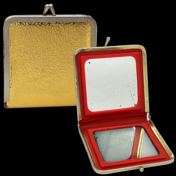 Vintage Glamorous Metal And Gold Lame Double Mirror Kiss Lock Compact
