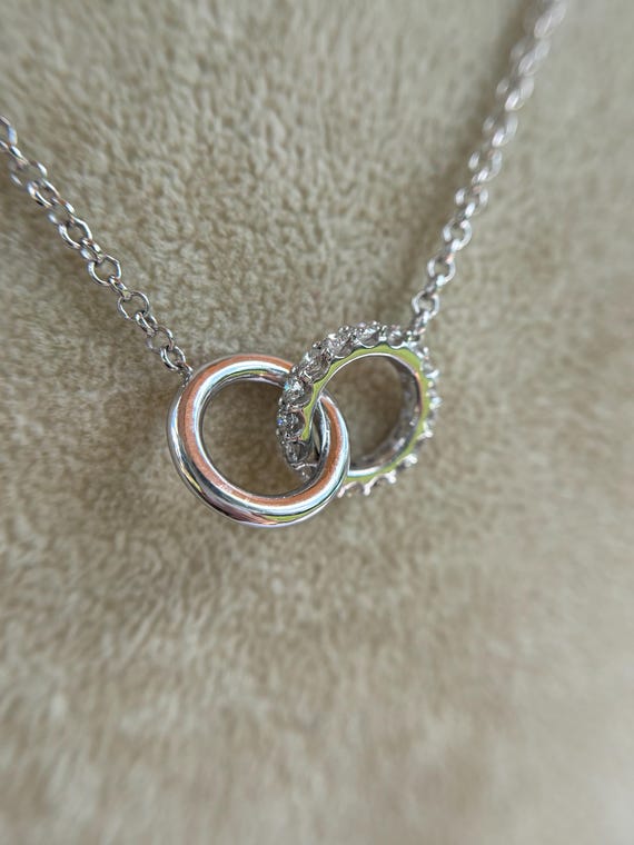 Vintage Interlocking Diamond Circle Necklace - image 1