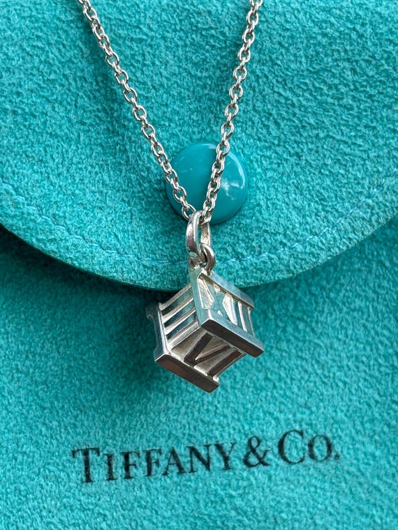 Tiffany キューブネックレス Vintage Tiffany Atlas Cube Necklace Silver Roman Numerals Designer