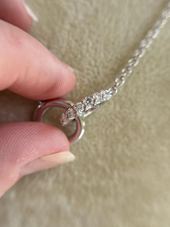 Vintage Interlocking Diamond Circle Necklace - image 6