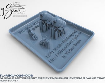 Op de afbeelding: Een 1/24 schaalmodelkit van een motorsport brandblussysteem en een kleppenset. De kit bevat twee blusapparaten en een kleppenset, allemaal van grijs plastic. De kit is gelabeld "STL-MKU-024-006 1/24 Scale Motorsport Fire Extinguisher System & Valve Train (2-Off Raft)".