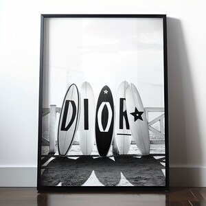 Pósteres de moda en blanco y negro de Surfer Girls, estampado de surfistas, arte de pared de moda, póster de chica de playa, marcas famosas, arte de pared en lienzo