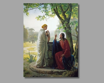 Op de afbeelding: Een schilderij dat een scène uit de Bijbel voorstelt, waarop Jezus met een vrouw aan een put spreekt. De vrouw draagt een witte jurk en een gele hoofddoek en houdt een klei kruik vast. Jezus draagt een rode mantel over een blauwe tuniek en gebaart met zijn rechterhand. De scène speelt zich af in een landelijk landschap met bomen en een put op de achtergrond.