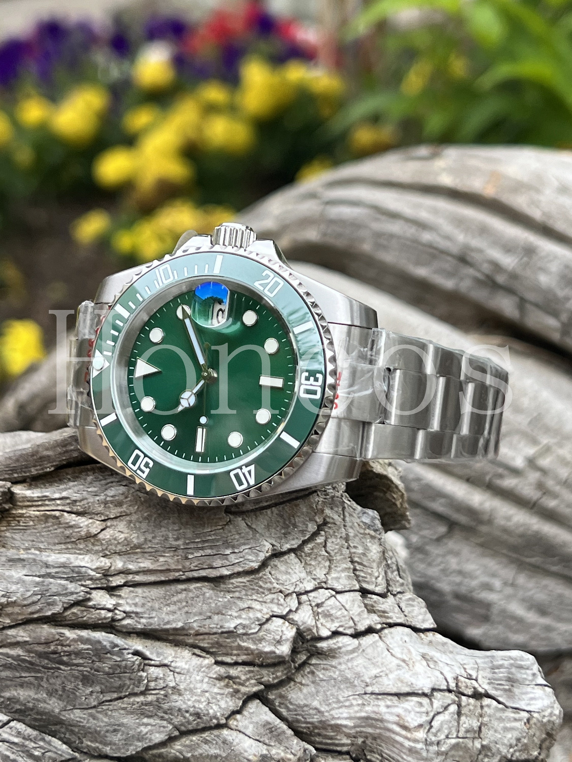 Custom Made MODS SUB Style Watch With SKX NH35 Green Dial